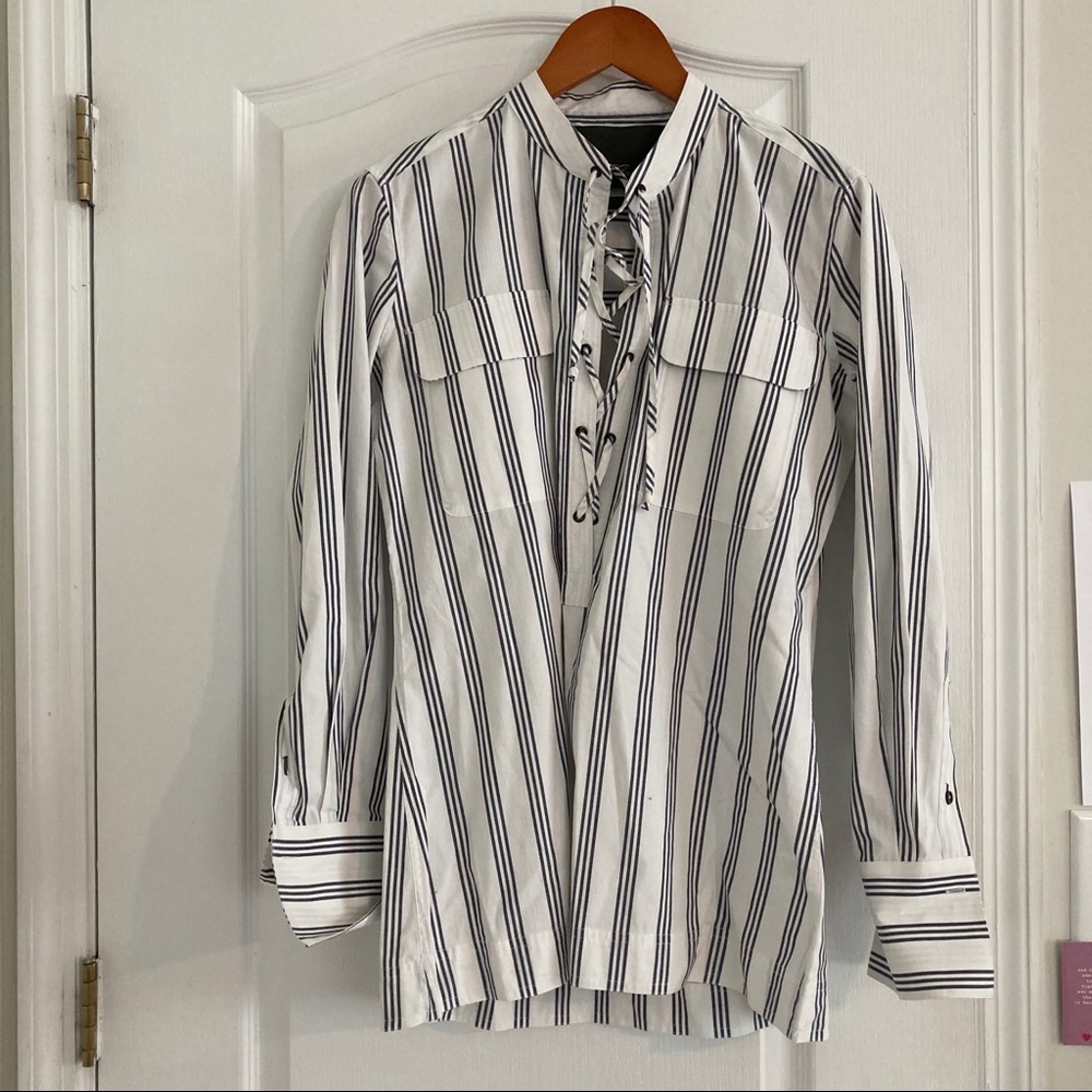 Claridge and King top